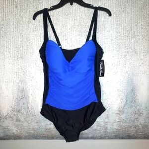 Elisabeth Stewart one-piece swimwear